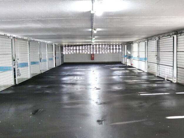Parkhaus zum Kauf 90.000 € Im Falkenhorst Urbach Porz 51145
