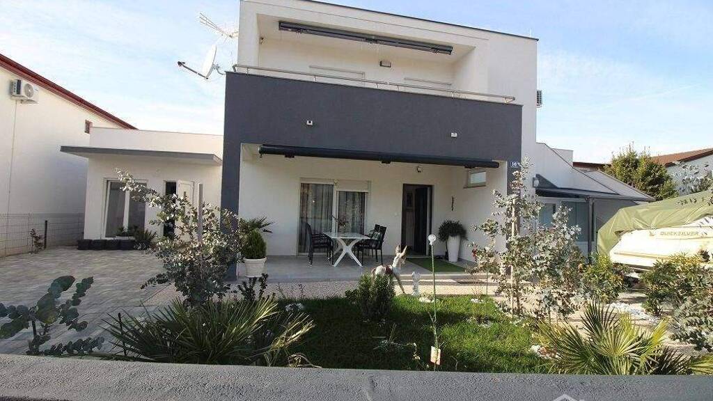 Wohnung zum Kauf 367.000 € 8 Zimmer 100 m² Vir