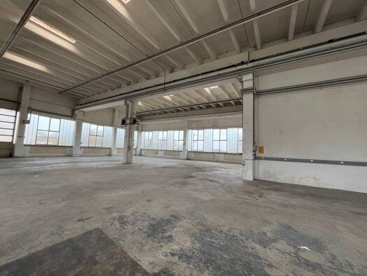 Produktionshalle zur Miete 6.335 m² Lagerfläche teilbar ab 4.001 m² Westhausen 73463