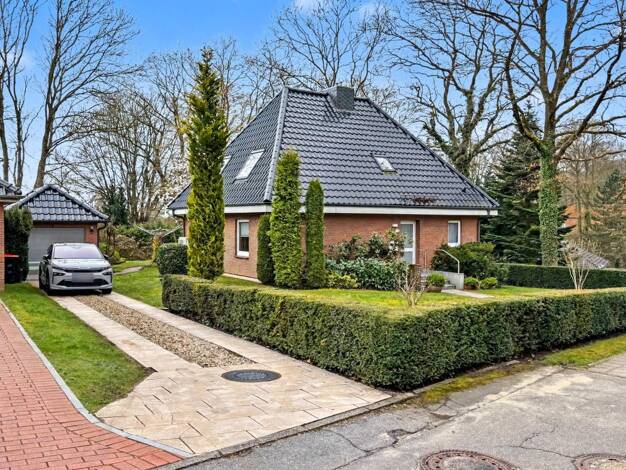 Einfamilienhaus zum Kauf 380.000 € 6 Zimmer 109,1 m² 783 m² Grundstück Bad Bramstedt 24576