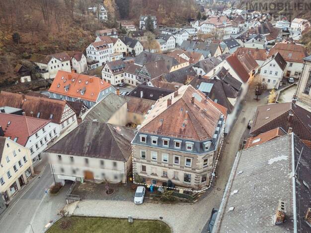 Mehrfamilienhaus zum Kauf 255.000 € 18 Zimmer 465 m² 270 m² Grundstück Marktplatz 42 Bad Berneck Bad Berneck im Fichtelgebirge 95460