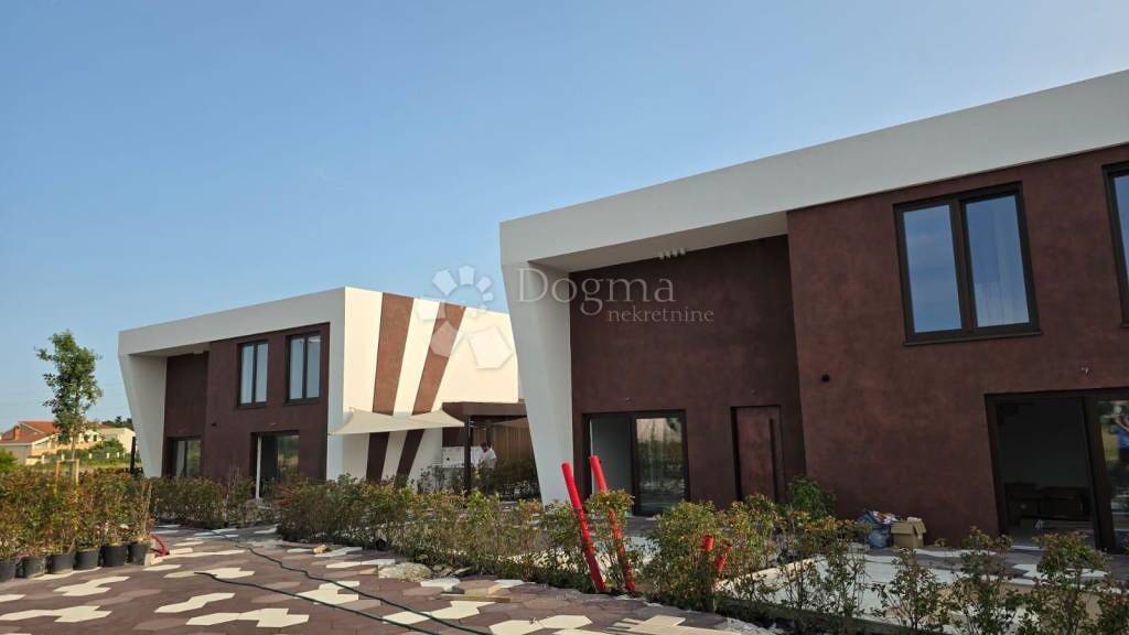 Wohnung zum Kauf 412.000 € 3 Zimmer 111 m² Nin