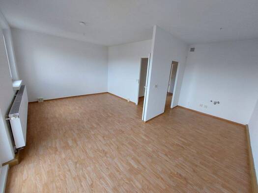 Wohnung zur Miete 262 € 3 Zimmer 54,5 m² 6. Geschoss Otto-Bruchholz-Straße 19 Suhl 98527