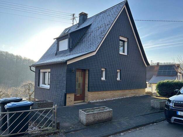 Einfamilienhaus zum Kauf 155.000 € 5 Zimmer 80 m² 630 m² Grundstück Oberschelden Siegen 57080