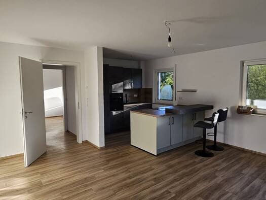 Wohnung zur Miete 754 € 2 Zimmer 68,5 m² Geschoss EG/2 frei ab sofort Berg Berg bei Neumarkt in der Oberpfalz 92348
