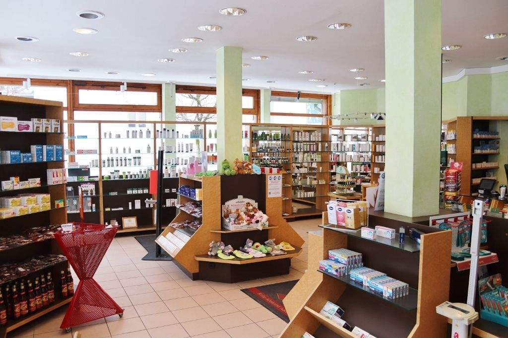 Immobilie in Nesselwang - Wohn- und Geschäftshaus mit Apotheke und Kfz-Stellplätze auf eigenem Grundstück - Bild 3