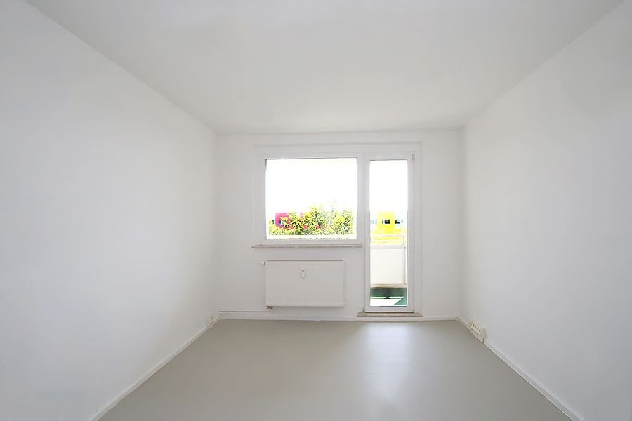 Wohnung zur Miete 270 € 3 Zimmer 61,2 m²<br/>Wohnfläche 3.<br/>Geschoss ab sofort<br/>Verfügbarkeit Friedrich-Quenstedt-Straße 10 Lutherstadt Eisleben Eisleben 06295