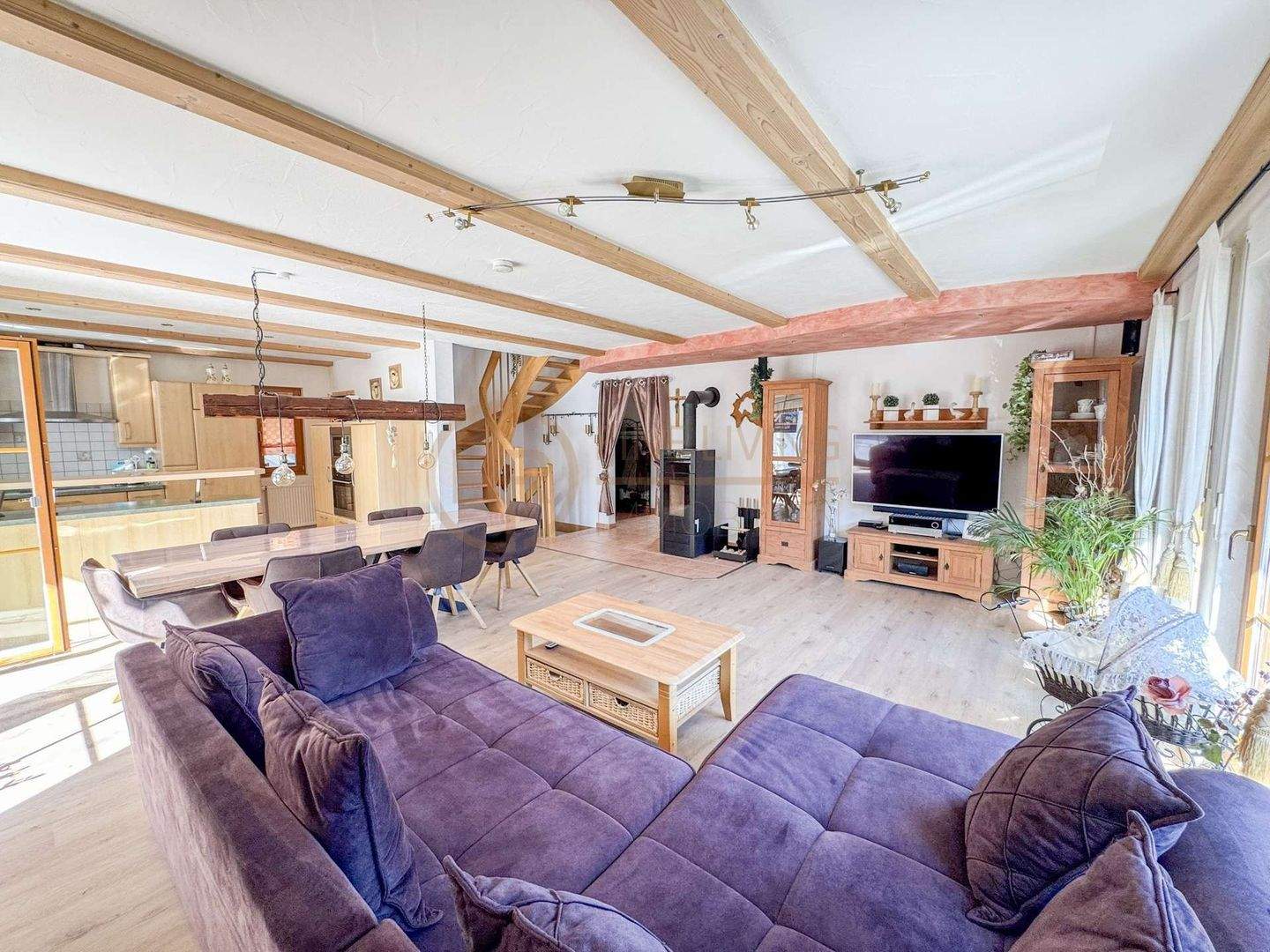 Immobilie in Mühlhausen im Täle - Modernes Einfamilienhaus mit Einliegerwohnung, Photovoltaikanlage und Doppelgarage - Bild 3