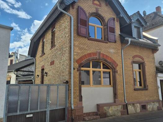 Einfamilienhaus zur Miete 1.800 € 4,5 Zimmer 120 m² 120 m² Grundstück frei ab 01.10.2026 Budenheim 55257