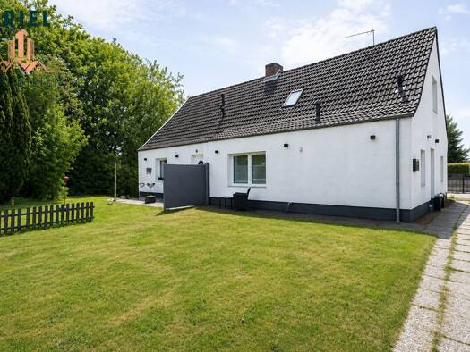Mehrfamilienhaus zum Kauf 279.000 € 5 Zimmer 174,7 m² 1.181 m² Grundstück Moordorf Südbrookmerland 26624