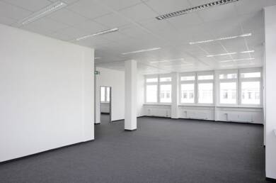 Bürofläche zur Miete provisionsfrei 14 Zimmer 600 m² Bürofläche teilbar von 300 m² bis 600 m² Industriegebiet Konstanz 78467