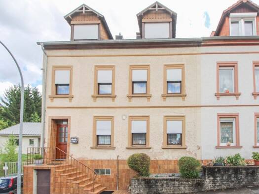 Reihenendhaus zum Kauf 99.000 € 8 Zimmer 186 m² 620 m² Grundstück frei ab sofort Sulzbach Sulzbach/Saar 66280