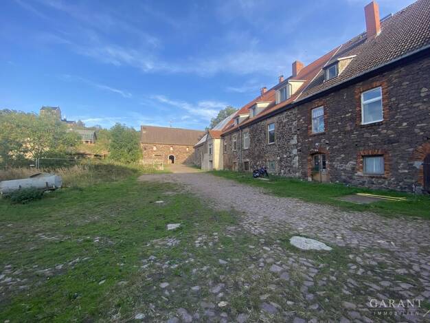 Bauernhof zum Kauf 220.000 € 8.412 m² Grundstück Petersberg 06193