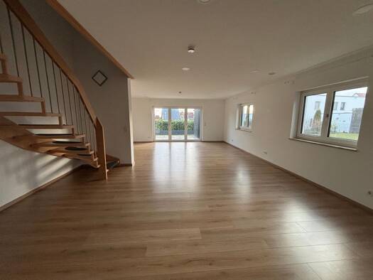Doppelhaushälfte zur Miete 1.300 € 4 Zimmer 140 m² frei ab 01.10.2026 Flachslanden Flachslanden 91604