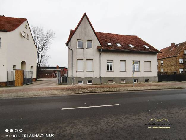 Wohnung zur Miete 330 € 2 Zimmer 55 m² 1. Geschoss frei ab sofort Markesche Straße 9 Raguhn 06779