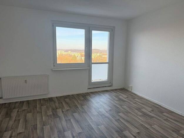 Wohnung zur Miete 705 € 5 Zimmer 117,6 m² 3. Geschoss Otto Worms Straße Lusan Gera 07548