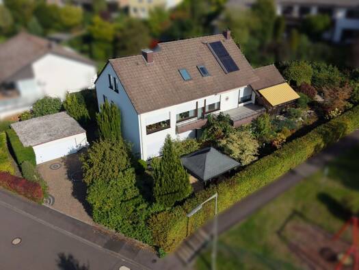Einfamilienhaus zum Kauf 396.500 € 7 Zimmer 295 m² 765 m² Grundstück Betzdorf Betzdorf 57518