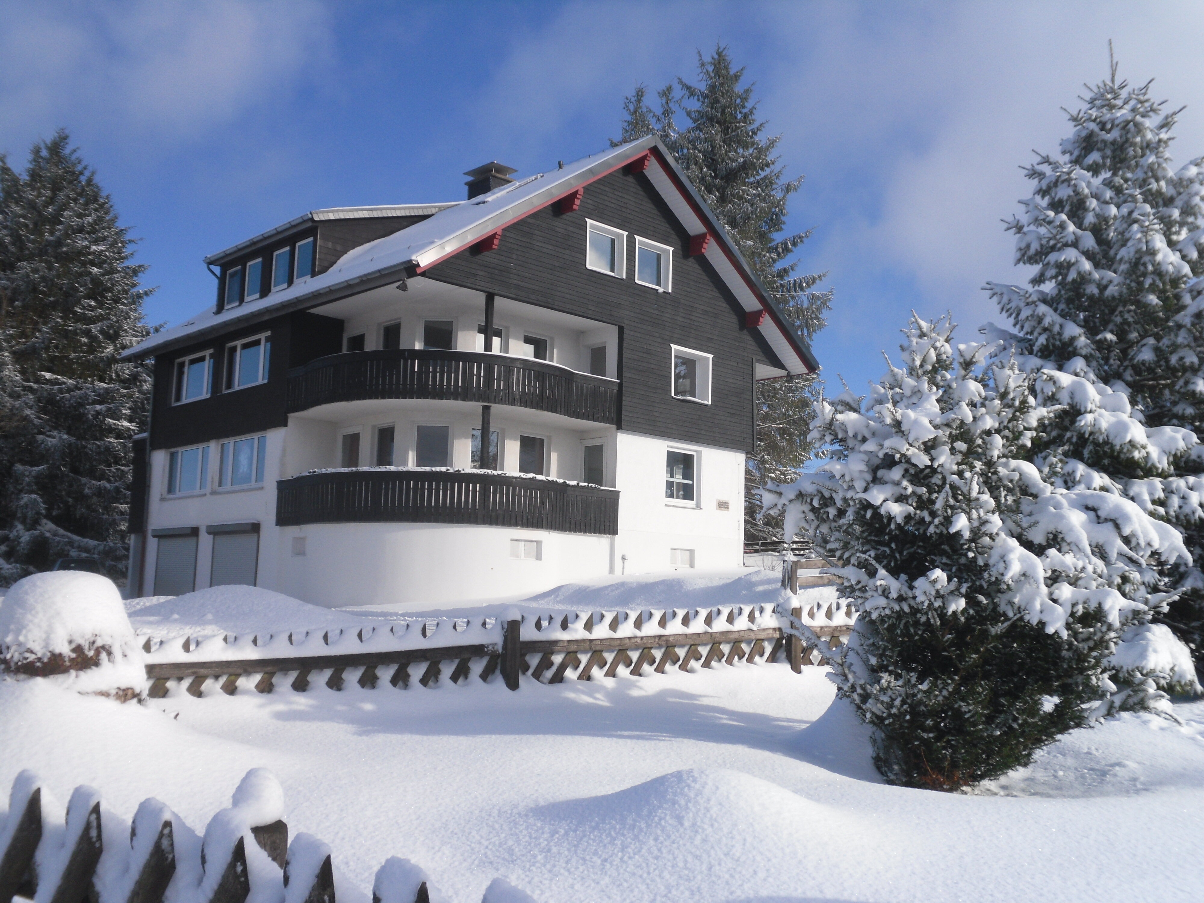 Immobilie zum Kauf provisionsfrei als Kapitalanlage geeignet 750.000 € 16 Zimmer 400 m²<br/>Fläche 5.500 m²<br/>Grundstück Hohegeiß Braunlage 38700