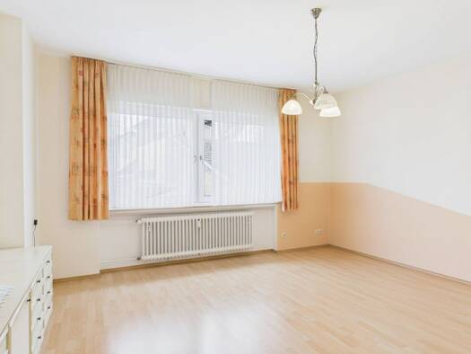 Wohnung zur Miete 950 € 3 Zimmer 97 m² 1. Geschoss frei ab 01.05.2026 Ahrweiler Bad Neuenahr-Ahrweiler 53474