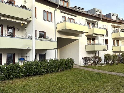 Wohnung zum Kauf 369.000 € 4 Zimmer 112,8 m² 3 Geschosse frei ab 01.01.2026 Singen Singen (Hohentwiel) 78224