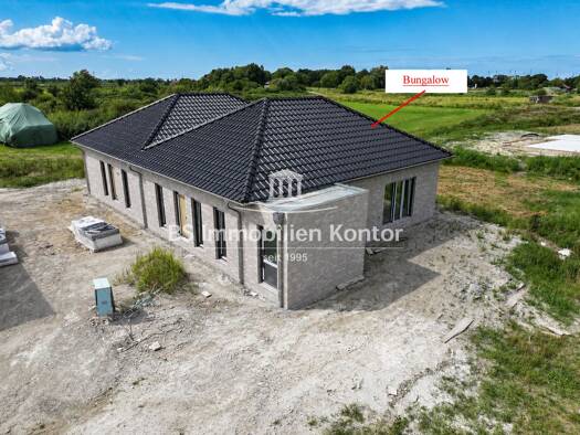Einfamilienhaus zum Kauf - Erstbezug 320.000 € 3 Zimmer 90 m² 300 m² Grundstück Stadtzentrum Emden 26721