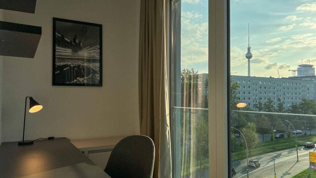 Wohnung zur Miete Wohnen auf Zeit 1.495 € 2 Zimmer 37 m² frei ab 16.07.2026 Platz der Vereinten Nationen 22 A Friedrichshain Berlin 10249