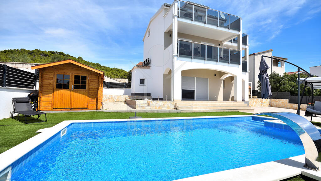 Villa zum Kauf 660.000 € 9 Zimmer 180 m² 360 m² Grundstück Tribunj 22211