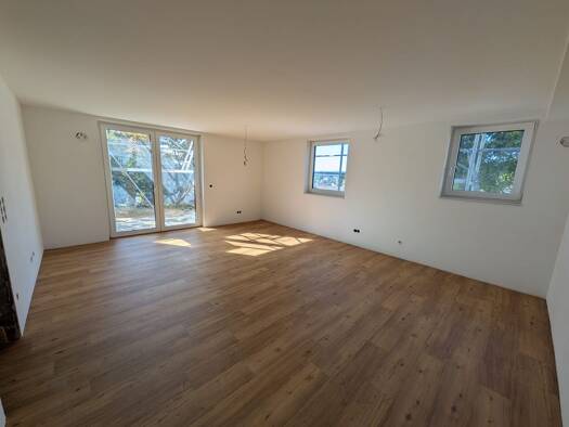 Terrassenwohnung zur Miete 1.054 € 2 Zimmer 60 m² Geschoss EG/1 frei ab 01.11.2026 Oberboihingen 72644