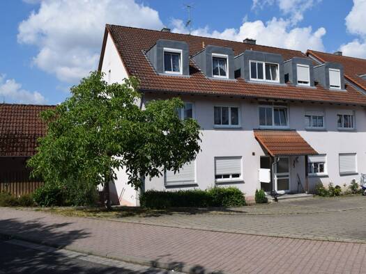 Wohnung zur Miete 562 € 3 Zimmer 74,9 m² frei ab 01.08.2026 Emskirchen 91448