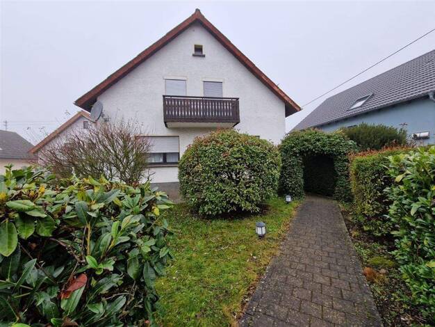 Einfamilienhaus zum Kauf 200.000 € 8 Zimmer 150 m² 464 m² Grundstück frei ab sofort Tholey 66636