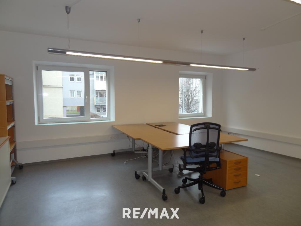 Bürofläche zur Miete 1.100 € 4 Zimmer 130 m²<br/>Bürofläche Innsbruck Innsbruck 6020