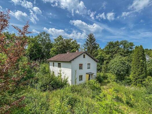 Einfamilienhaus zum Kauf 1.090.000 € 7 Zimmer 180 m² 2.385 m² Grundstück Dingolfing 84130