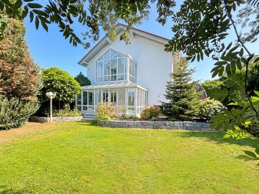 Villa zum Kauf 1.595.000 € 8 Zimmer 460 m² 1.250 m² Grundstück frei ab 01.12.2026 Atting Atting 94348