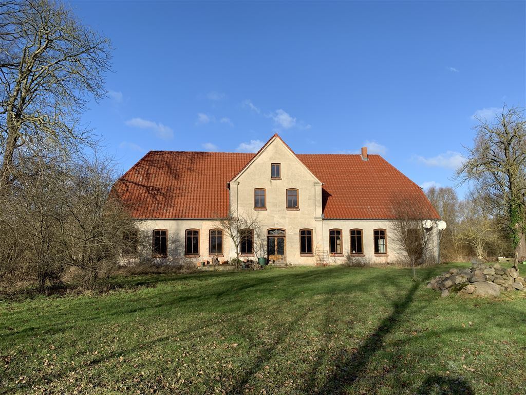 Haus zum Kauf 950.000 € 15 Zimmer 700 m²<br/>Wohnfläche 15.200 m²<br/>Grundstück Moor Moor b Grevesmühlen 23948