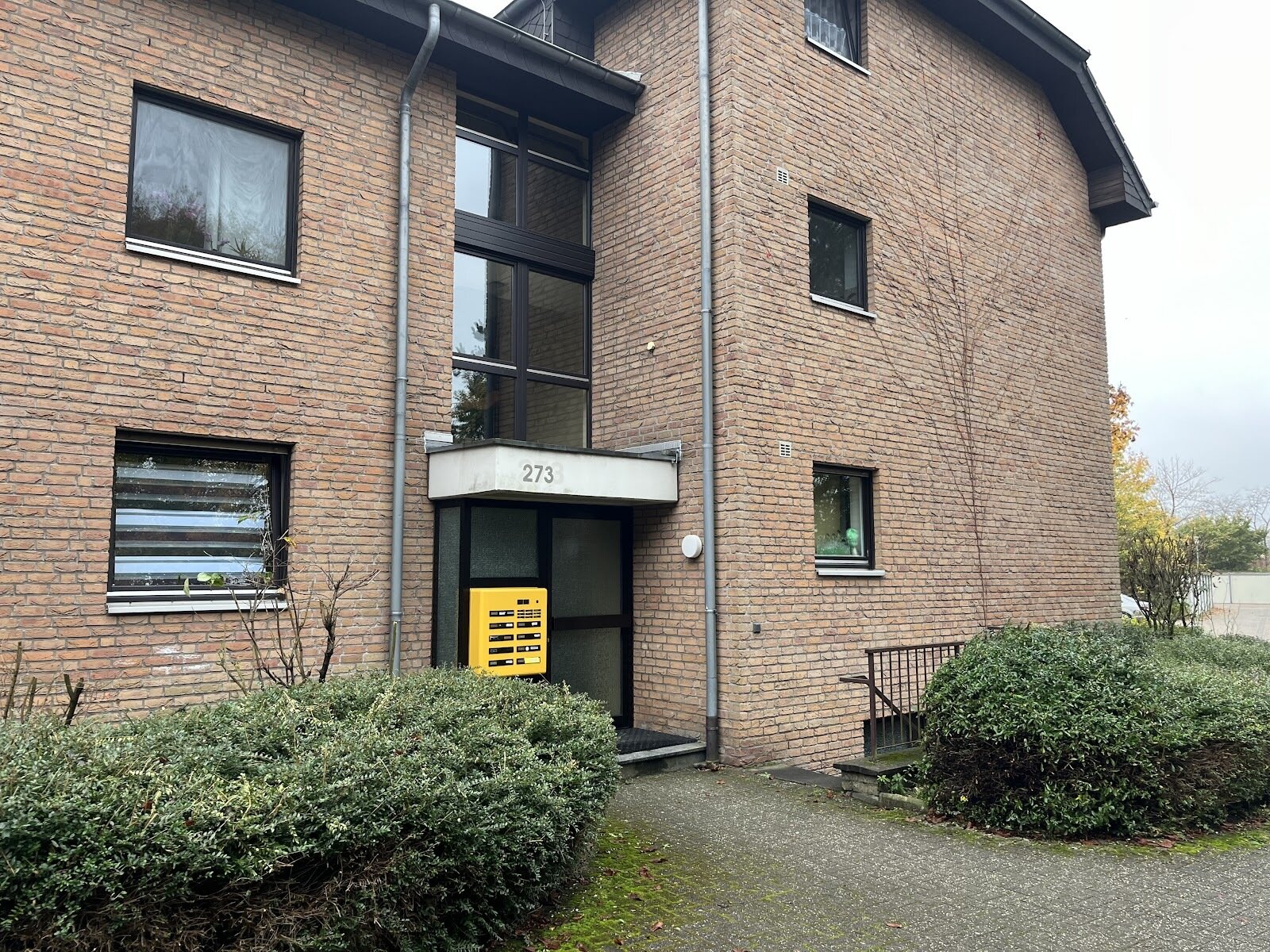 Wohnung zur Miete 899 € 2 Zimmer 82,1 m²<br/>Wohnfläche 2.<br/>Geschoss 01.12.2024<br/>Verfügbarkeit Meerbuscher Straße 273 Osterath Meerbusch 40670