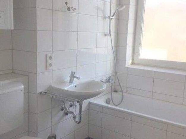 Wohnung zur Miete 652 € 2 Zimmer 51,8 m² 1. Geschoss frei ab 27.01.2026 Wilhelm-Hauff-Str. 21 Wiesbaden 65187