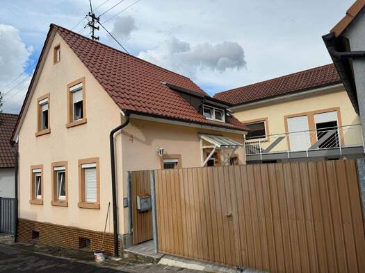 Haus zum Kauf provisionsfrei 412.000 € 5 Zimmer 100 m² 410 m² Grundstück frei ab sofort Laudenbach Karlstadt 97753