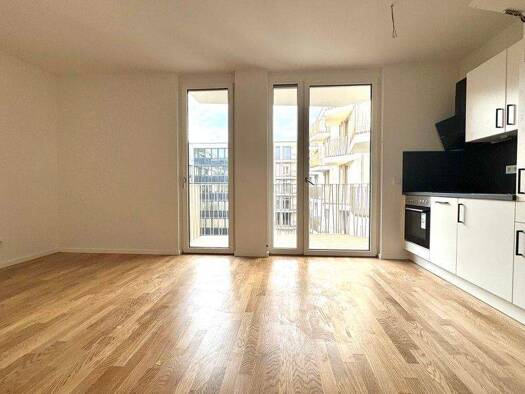 Wohnung zur Miete 651 € 1 Zimmer 38,9 m² 5. Geschoss Atriumstraße 5 Neustadt-Neuschönefeld Leipzig 04315