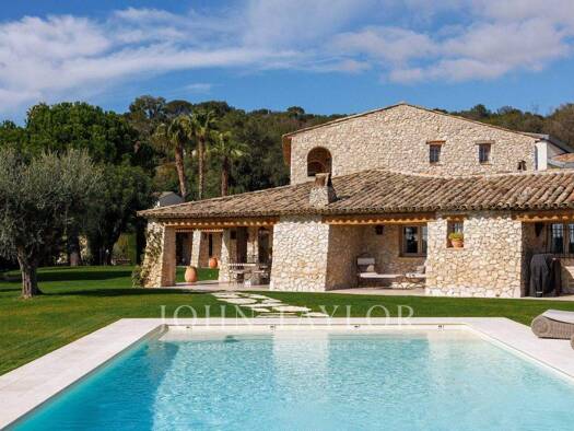 Haus zur Miete auf Zeit provisionsfrei 13.000 € 5 Zimmer 407 m² Nord Roquefort-les-Pins 06330