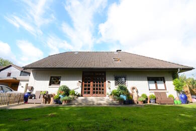 Einfamilienhaus zum Kauf 359.000 € 7 Zimmer 150 m² 1.154 m² Grundstück Schalkholz 25782