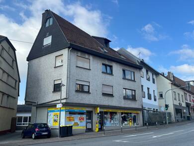 Mehrfamilienhaus zum Kauf als Kapitalanlage geeignet 410.000 € 11 Zimmer 439 m² 200 m² Grundstück Schiffweiler Schiffweiler 66578