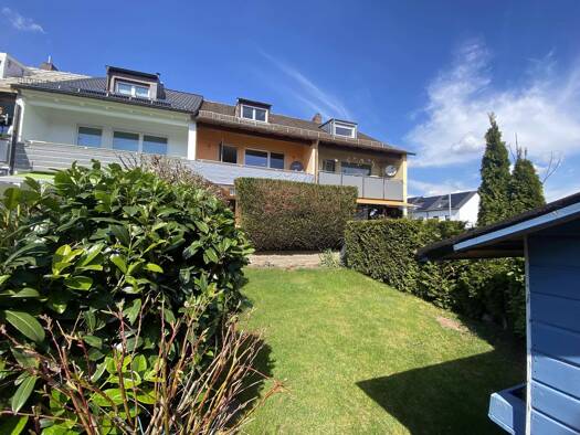 Reihenmittelhaus zum Kauf 375.000 € 5 Zimmer 120 m² 179 m² Grundstück Stein 90547
