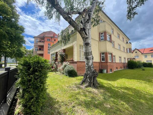 Wohnung zum Kauf 135.000 € 3 Zimmer 83 m² EG Naumburg Naumburg (Saale) 06618
