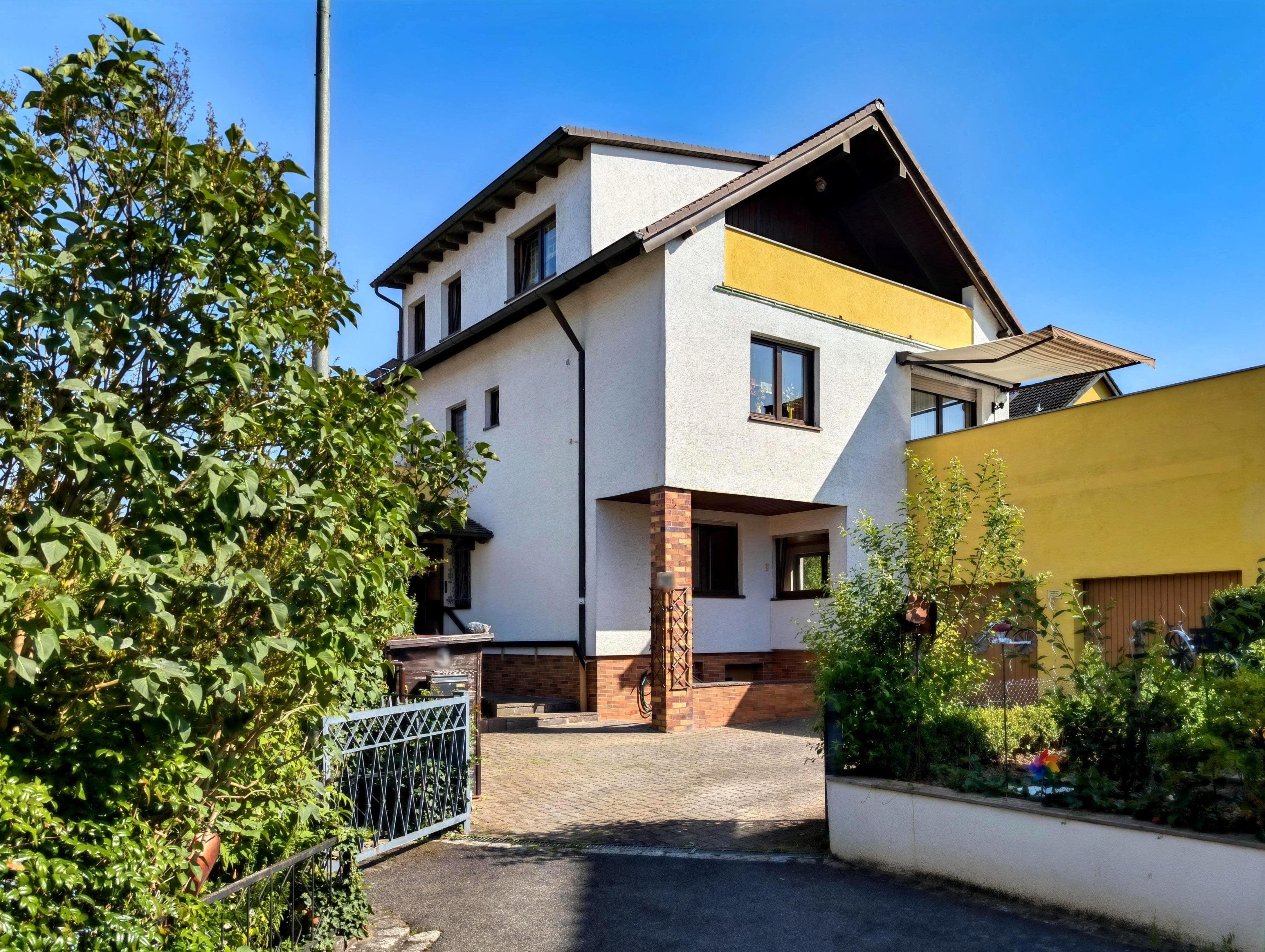 Mehrfamilienhaus zum Kauf 597.000 € 7 Zimmer 219,3 m²<br/>Wohnfläche 337 m²<br/>Grundstück Bischberg Bischberg 96120