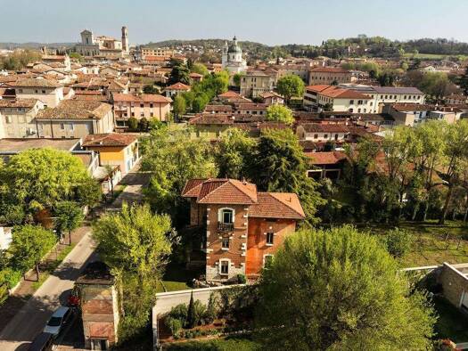 Villa zum Kauf 620.000 € 8 Zimmer 295 m² 1.320 m² Grundstück Castiglione delle Stiviere 46043