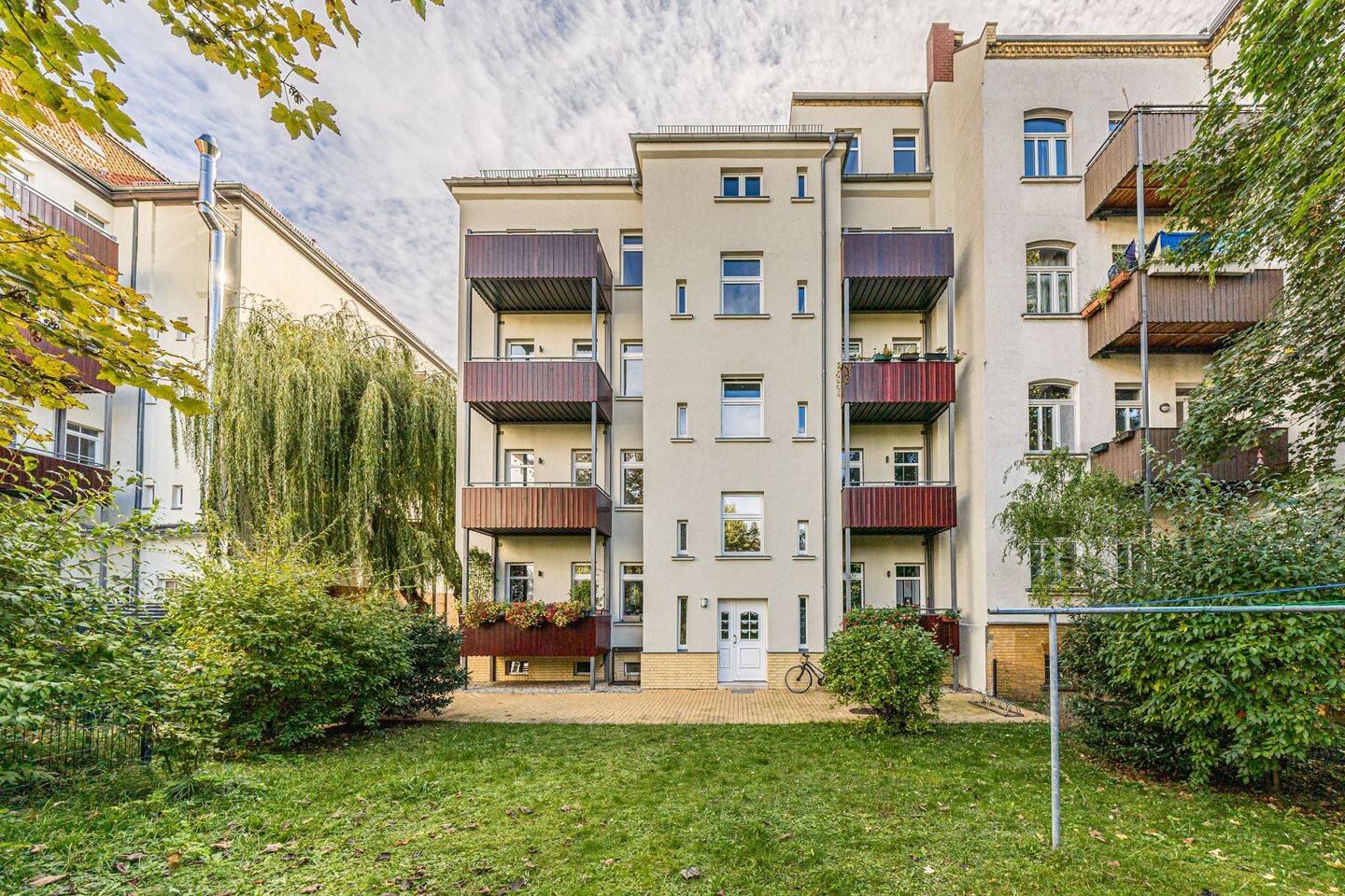 Mit Balkon & Wannenbad: 2,5-Zimmer-Wohnung in denkmalgeschütztem Altbau – Wiederitzscher Straße 25, 4155 Leipzig – Vorschaubild 10