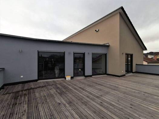 Penthouse zur Miete 1.300 € 3 Zimmer 122,1 m² frei ab 01.06.2026 Wallerfangen 66798