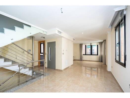 Villa zum Kauf 895.000 € 5 Zimmer 365 m² 90 m² Grundstück Granada 18005