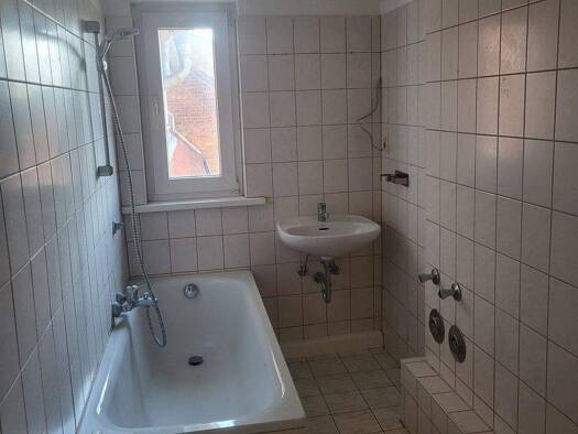Wohnung zur Miete 630 € 3 Zimmer 65 m² 4. Geschoss Rathenaustraße Krämpfervorstadt Erfurt 99085