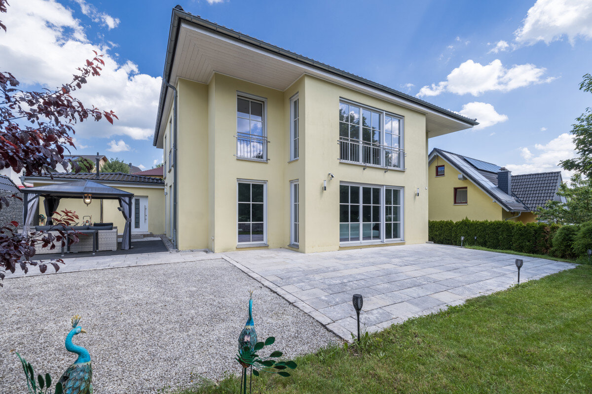 Einfamilienhaus zum Kauf 995.000 € 11 Zimmer 234,6 m²<br/>Wohnfläche 956 m²<br/>Grundstück Adelsberg 250 Chemnitz 09127